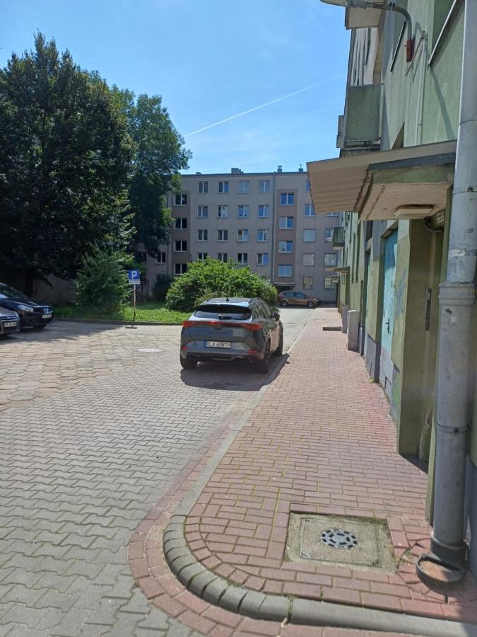 Ommpbooking Wspolna Lazienka Czestochowa Exterior photo
